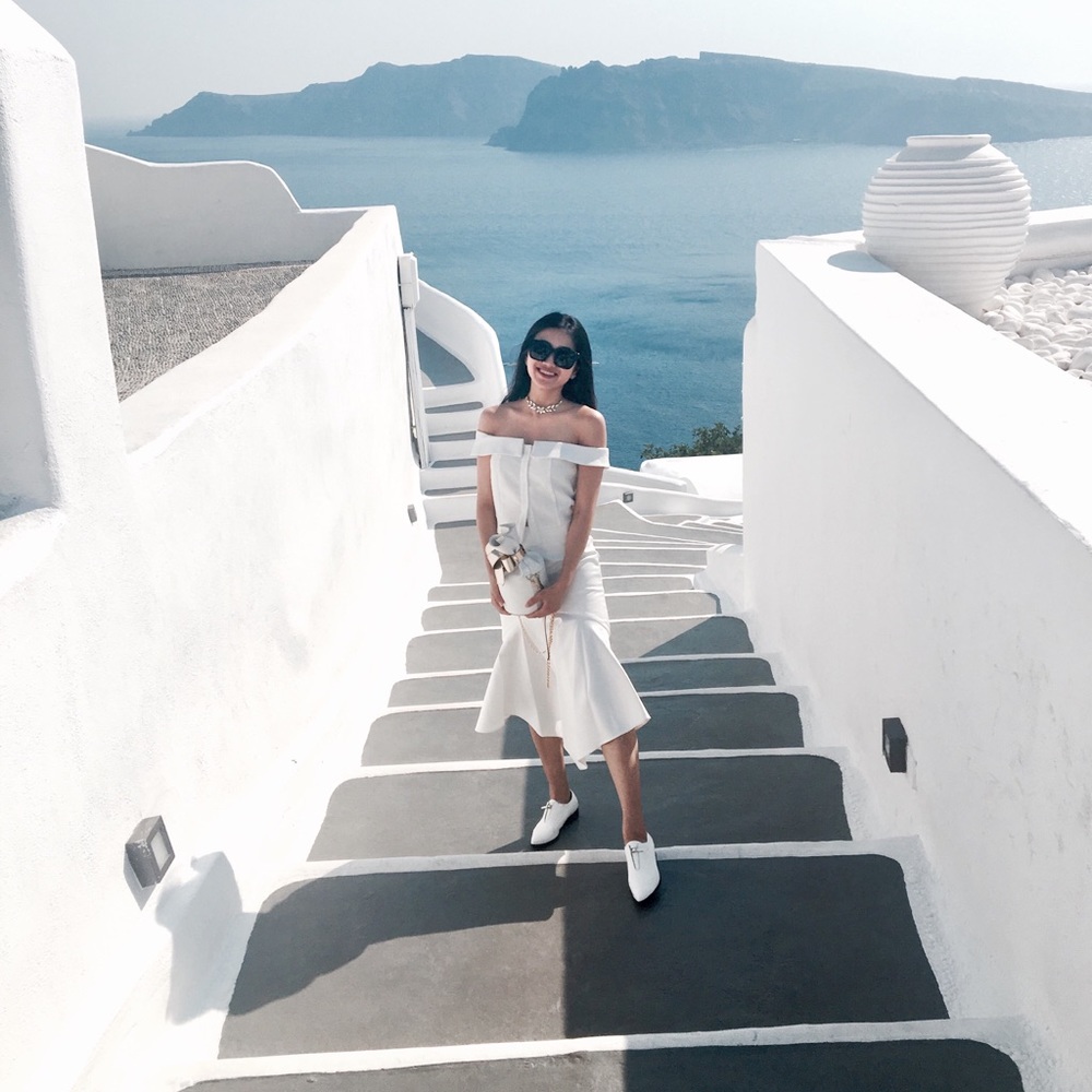 White Set: Top + Skirt + Bag